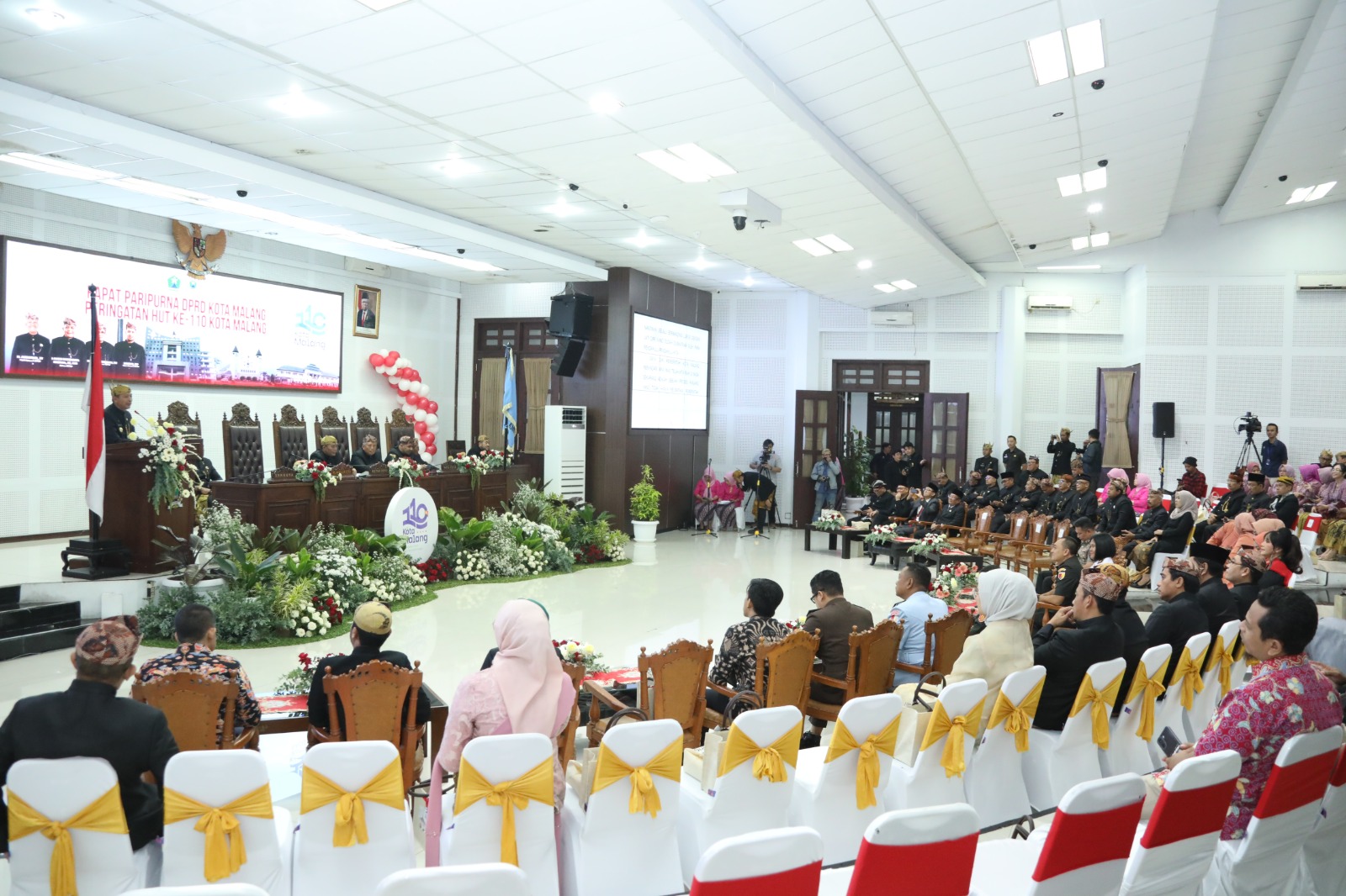 Pj Wali Kota Wahyu Hidayat dan rapat paripurna DPRD