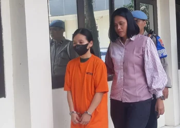 Tersangka penganiayaan anak selebgram di Kota Malang. (Foto/M Sholeh)