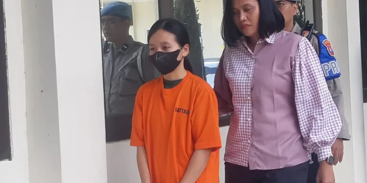 Tersangka penganiayaan anak selebgram di Kota Malang. (Foto/M Sholeh)