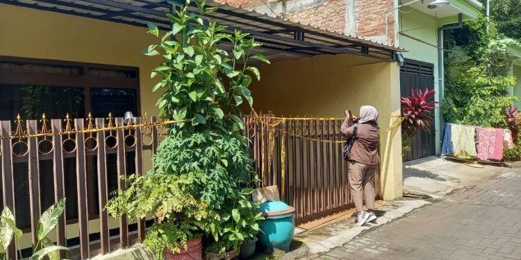 Rumah korban yang menjadi lokasi penganiayaan dan pembunuhan. Foto: Aisyah Nawangsari Putri