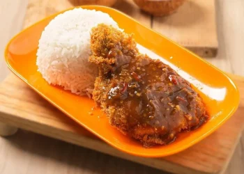 Chicken Hokage, salah satu menu andalan Geprek Kak Rose (Sumber: Instagram/@geprekkakrose)