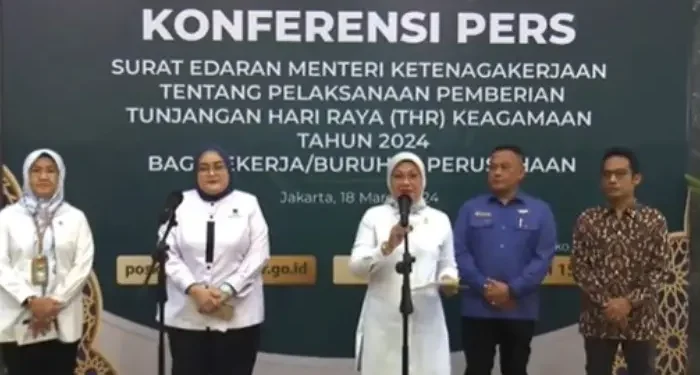 Ojol dan kurir berhak terima THR Lebaran 2024 sesuai aturan Kemnaker /Foto: Tangkapan layar YouTube Kementerian Ketenag