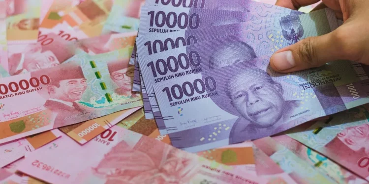 Ilustrasi penukaran uang baru. (Foto/pixabay)