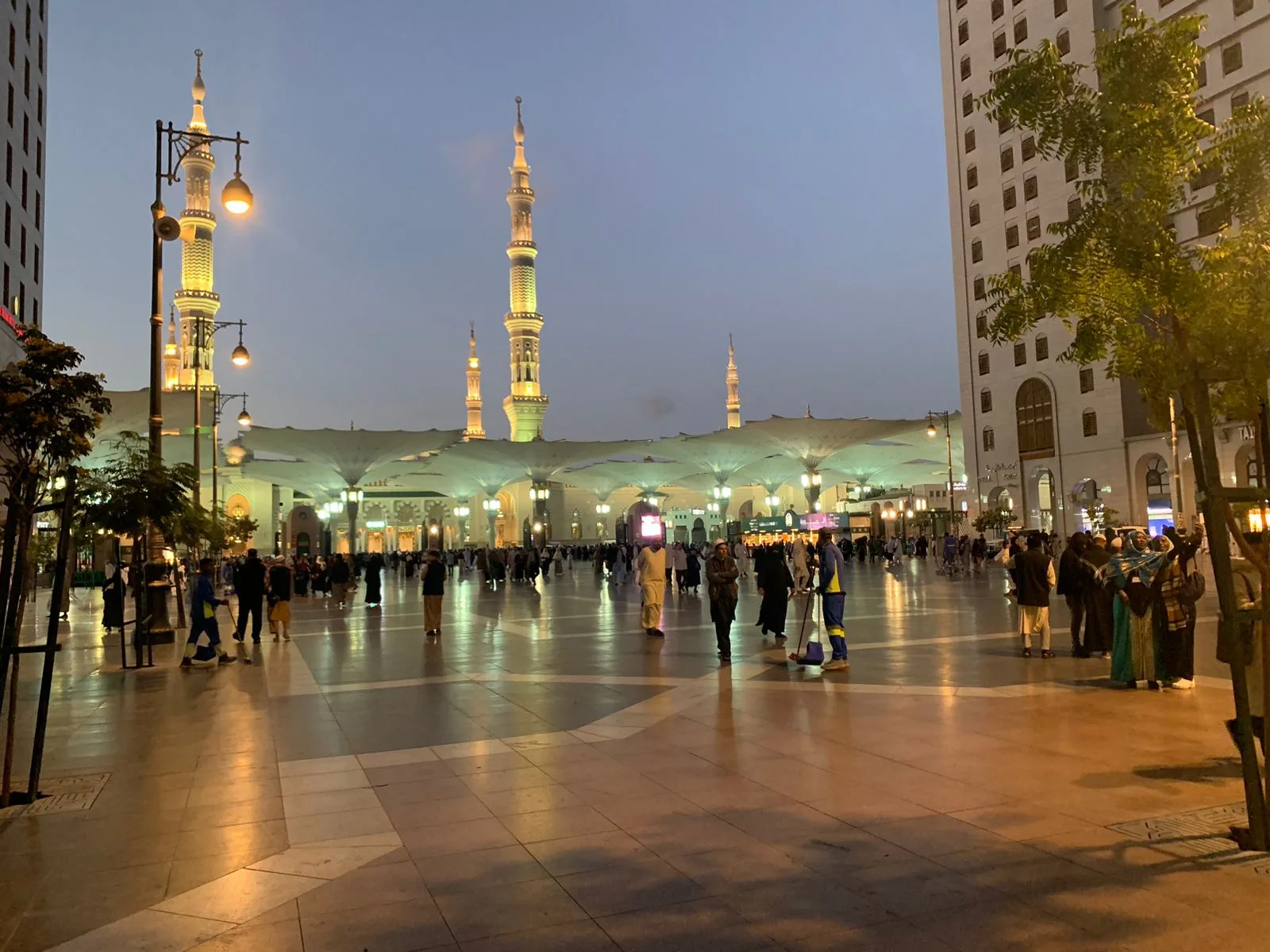 Suasana Masjid Nabawi di Kota Madinah pada pertengahan Februari 2024. Foto: irham thoriq.