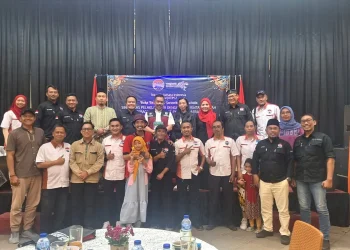 Sesi foto bersama anggota IPI Jatim II bersama jajaran Pemda dan pelaku wisata. Foto: Azmy