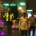 Kasatpol PP Kota Batu Abdul Rais saat sidak di tempat hiburan malam yang diduga tetap beroperasi selama Ramadan 2024. Foto: Istimewa