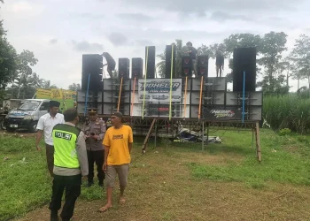 Petugas bubarkan cek sound di Pagelaran. Foto: Polres Malang