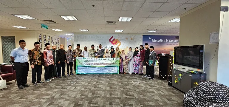Kunjungan Rektor Unisma dan rombongan APAISI ke Malaysia dan Thailand. Foto / dok Unisma
