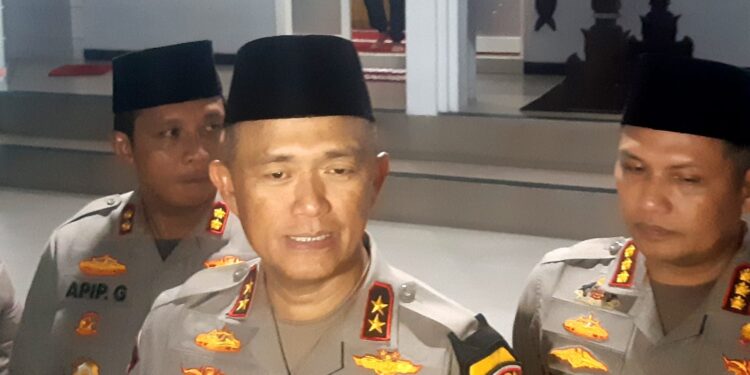 Kapolda Jatim, Irjen Imam Sugianto saat berada di Polresta Malang Kota. (Foto/M Sholeh)