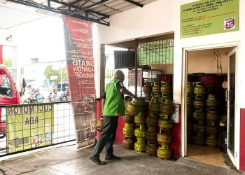 Distribusi pasokan tambahan tabung elpiji melon guna mengantisipasi kelangkaan stok selama Lebaran 2024. Foto: Istimewa