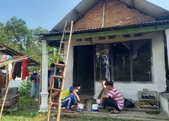 Kondisi rumah yang dibedah oleh mahasiswa Fakultas Vokasi UMM. Foto: Aisyah Nawangsari Putri