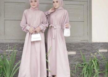 Informasi tentang rekomendasi 5 warna baju wanita untuk Lebaran lengkap dengan perpaduan hijabnya/Foto: Instagram @am_wearing