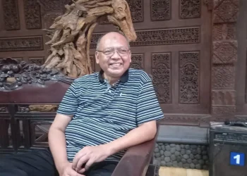 Mantan Bupati Malang, Rendra Kresna saat ditemui di rumahnya. Foto: Aisyah Nawangsari Putri