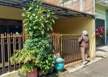 Rumah korban yang juga tempat kejadian perkara kasus pembunuhan dan penganiayaan. Foto: Aisyah Nawangsari Putri