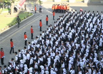 Mahasiswa baru STIE Malangkucecwara tengah mengikuti masa orientasi kampus. Foto / dok