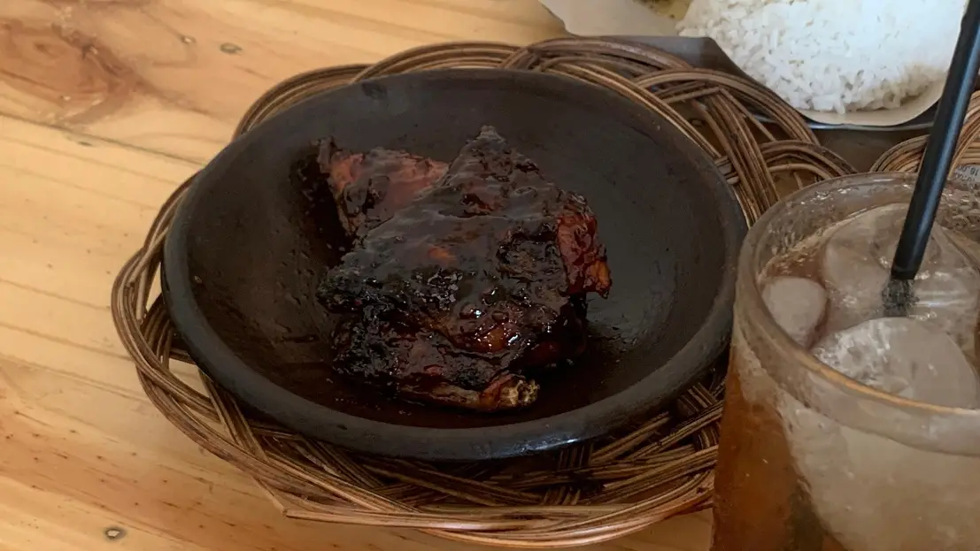 Ayam Asap Bakar dari Rojo Sambel/Foto : Ismu Neo Andrian