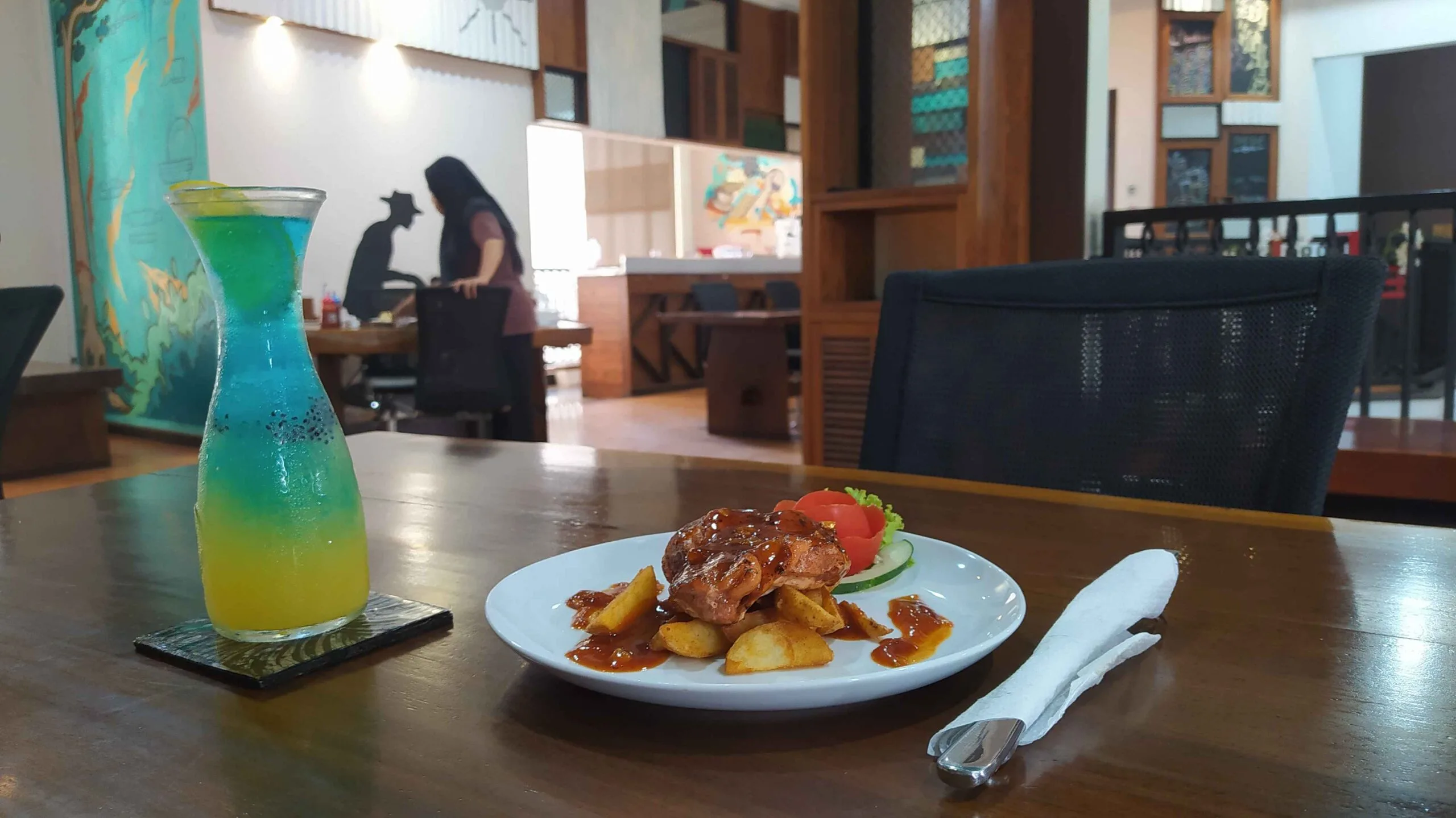 Sajian makanan dan minuman di Kauri Kitchen. Foto: Kauri Kitchen