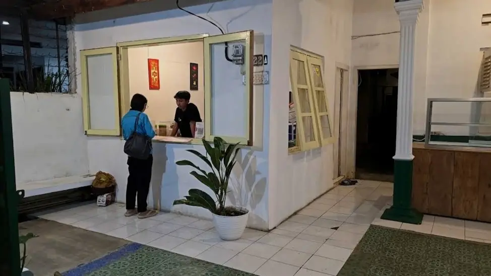 Tampak depan suasana di luar Rumah Uyut. Foto: Google Maps