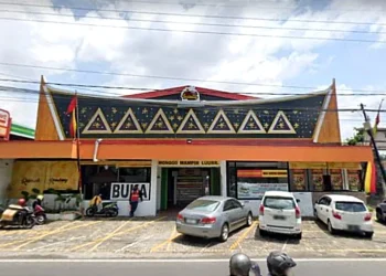 Berburu beragam menu masakan padang autentik di Rumah Rendang Malang. Foto: Google Maps