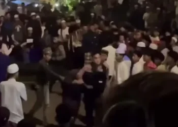 nyalakan petasan