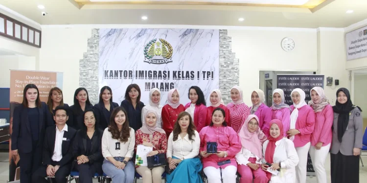 Kantor IMIGrasi,hari kartini,Dharma wanit Persatuan - Peringati Hari Kartini Dharma Wanita Persatuan Kantor Imigrasi Kelas I TPI Malang Gelar Beauty Talkshow