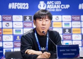 Pelatih Timnas Indonesia U-23, Shin Tae-yong meyakini bisa mengimbangi permainan Uzbekistan di laga semifinal Piala Asia U-23 2024, Senin (29/4/2024) malam. /Foto: Instagram @shintaeyong7777