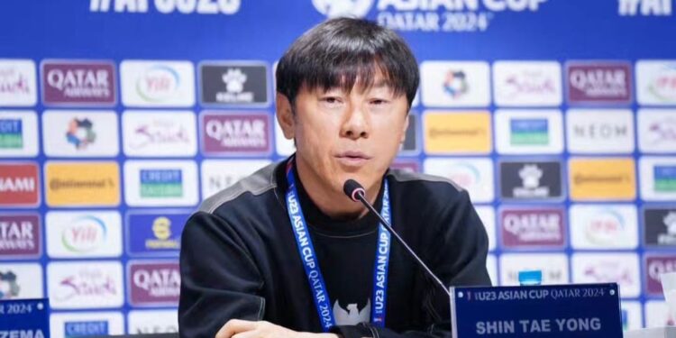 Pelatih Timnas Indonesia U-23, Shin Tae-yong meyakini bisa mengimbangi permainan Uzbekistan di laga semifinal Piala Asia U-23 2024, Senin (29/4/2024) malam. /Foto: Instagram @shintaeyong7777