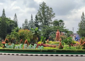 Jalan Simpang Balapan Kota Malang. (Foto: Dimas Ary Kresna Mukti)