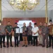 Bupati Malang, Sanusi hadiri penandatanganan piagam perdamaian antara perwakilan petani dengan pihak PTPN I Regional 5 di Pendopo Kabupaten Malang, hari Kamis (4/4/2024)/Foto: Dok. Pemkab Malang