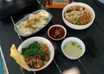 Hidangan mie di Bamkie Ria Dapur Kota, salah satu tempat makan mie di Kota Malang. Foto / Feni Yusnia
