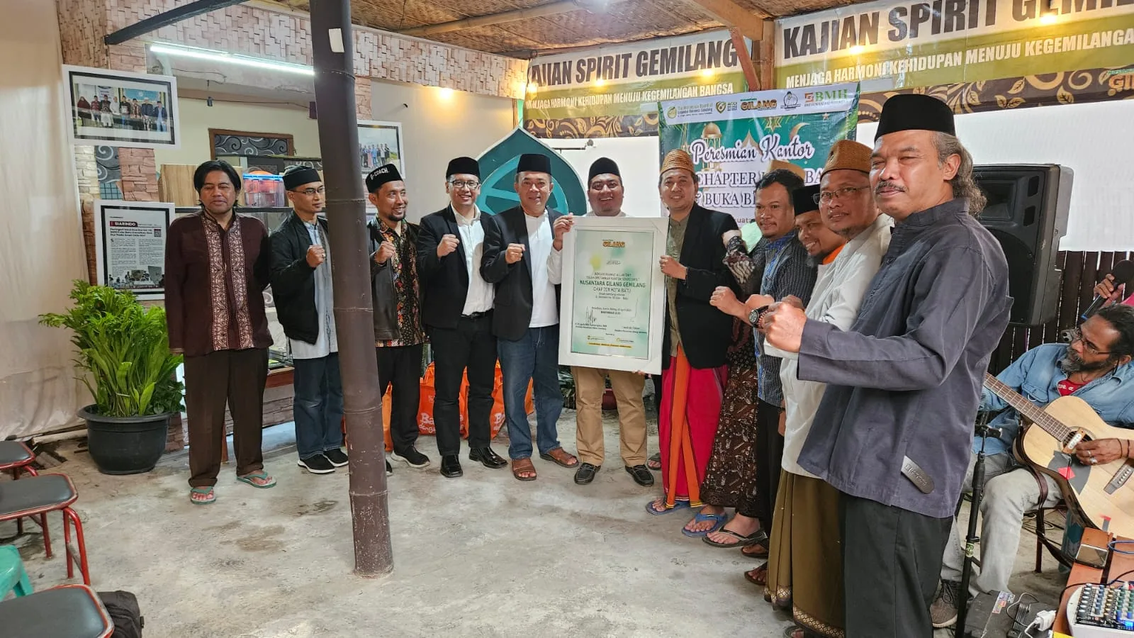 Peresmian NGG Chapter Kota Batu dihadiri ulama, profesional, budayawan, musisi sebagai potret keberagaman Indonesia. Foto/dok for TM