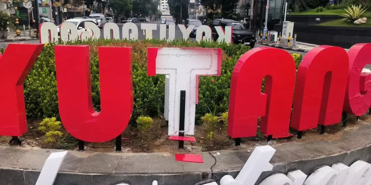 Kondisi signage Kayutangan Heritage usai vandalisme yang dilakukan remaja asal Klojen. Foto: Polsek Klojen