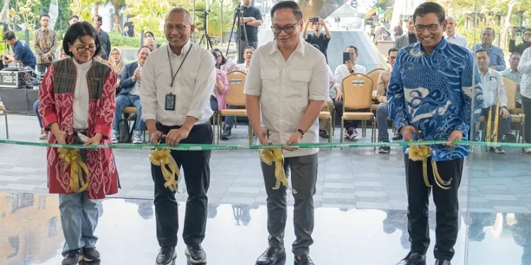 Kartika Wirjoatmodjo, Wakil Menteri BUMN saat meresmikan gedung baru Pegadaian berkonsep Green Building pada Selasa (07/05/2024). Foto/dok pegadaian