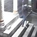 Tangkapan layar rekaman CCTV aksi pelaku pencurian kotak amal di masjid Pujon, Malang. Foto: Tangkapan Layar