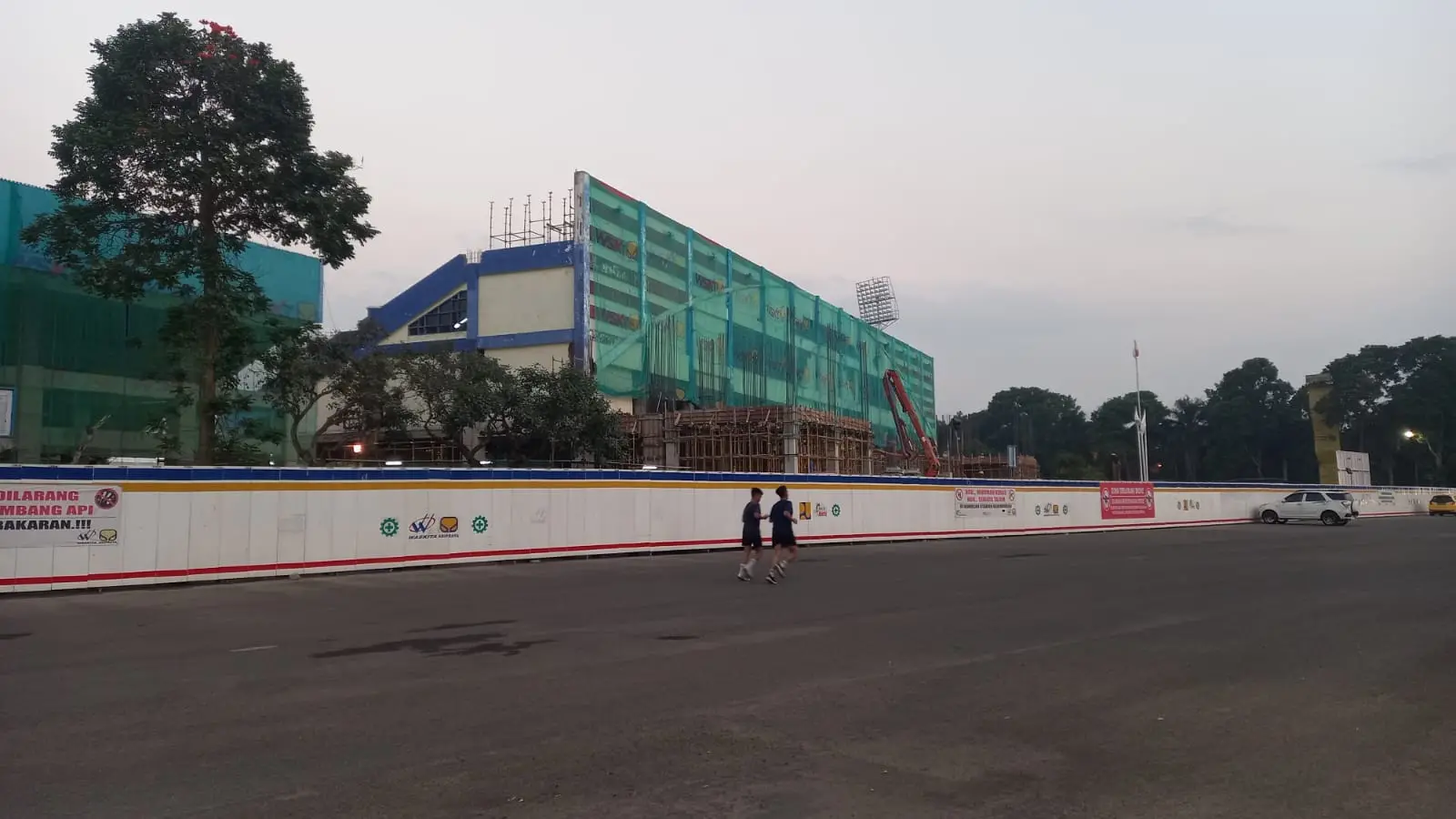 Stadion Kanjuruhan saat ini direnovasi untuk memenuhi sertifikat laik fungsi. Foto: Aisyah Nawangsari Putri