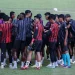 Dinyatakan tak lolos club licensing 2023-2024, Arema FC pilih fokus lakukan perbaikan /Foto: Instagram @aremafcofficial