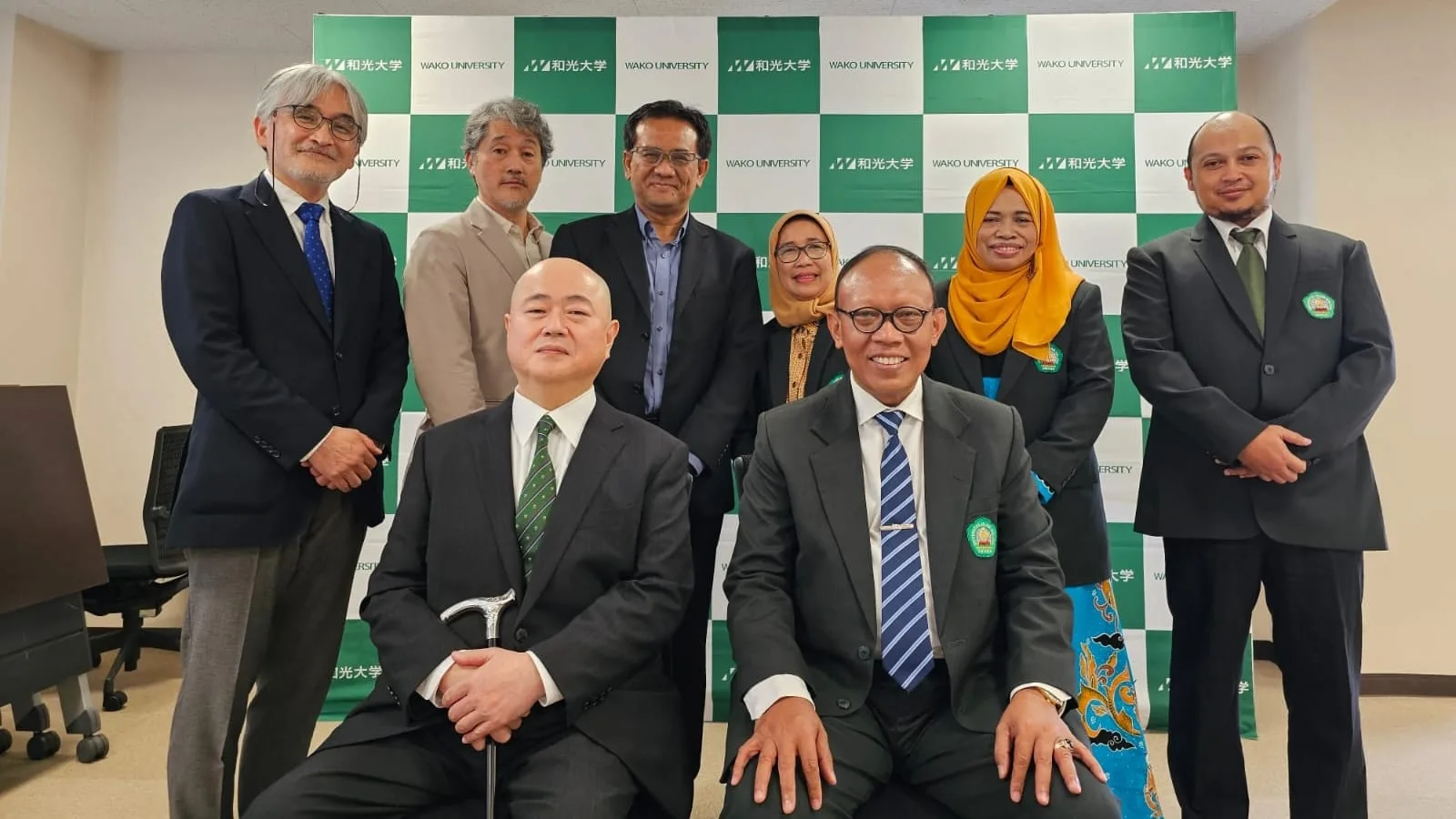 Rektor Unisma, Prof. Dr. Masykuri (depan kanan) menjalin kerja sama dengan Wako University Jepang. Foto: dokumen Unisma
