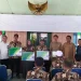 Pembagian Jaminan Sosial Ketenagakerjaan bagi RT-RW di Desa Kalipare, Kabupaten Malang. Foto/dok for TM