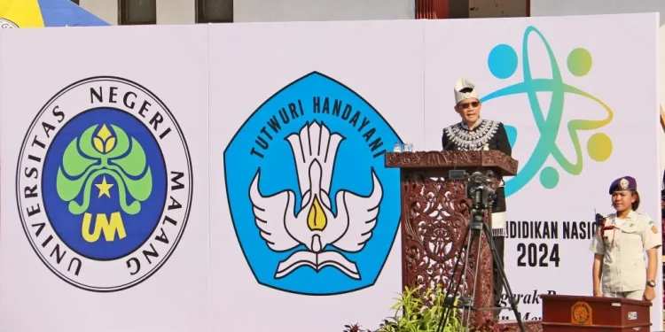 Gelar acara Upacara Peringatan Hardiknas 2024, UM tegaskan komitmen junjung emansipasi belajar. /Foto: Dok.UM