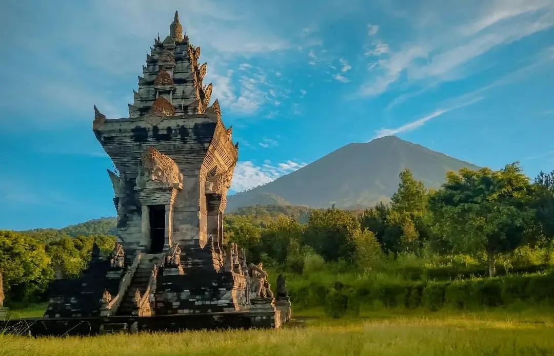 Candi
