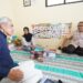 Pj Wali Kota Batu, Aries Agung Paewai, saat kunjungi rumah para guru di momen Hardiknas 2024. Foto: Prokopim KWB