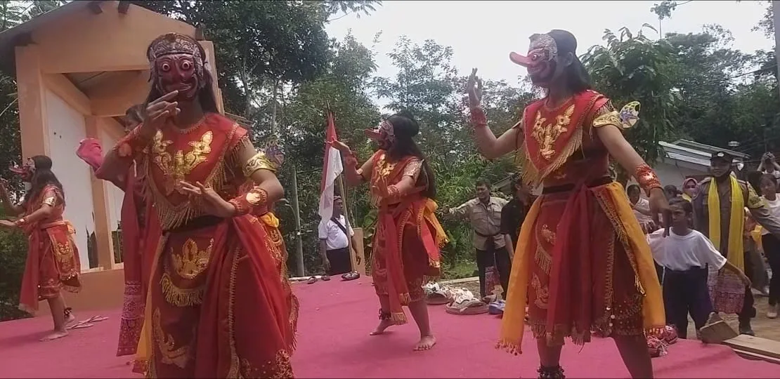 Ilustrasi pertunjukan tari topeng di kampung tematik di Kota Malang. (Foto/dok. Tugumalang.id)