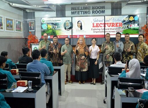 Foto bersama di acara guest lecture FEB UNISMA. Foto/dok Unisma