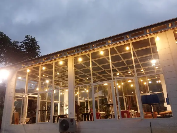 Metronome Cafe by Goeboeg Dau (Sumber: Google Review/Aisy Ami)