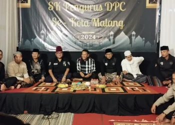 Pj Wali Kota Malang, Wahyu Hidayat saat menghadiri penyerahan SK pengurus DPC BNPM Kota Malang. (Foto/dok for TM)