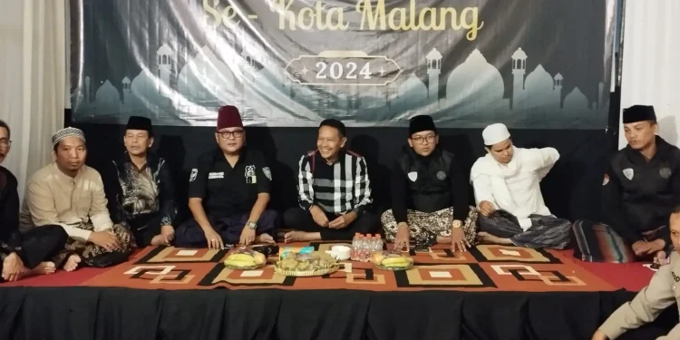 Pj Wali Kota Malang, Wahyu Hidayat saat menghadiri penyerahan SK pengurus DPC BNPM Kota Malang. (Foto/dok for TM)