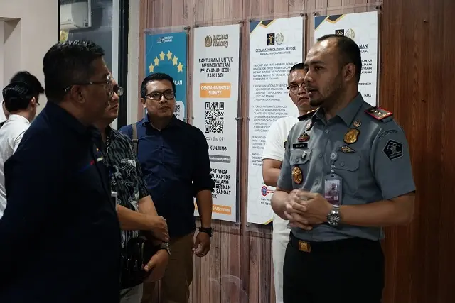 Kantor Imigrasi Malang meluncurkan inovasi layanan ECOO-PASS. Foto/dok kantor Imigrasi