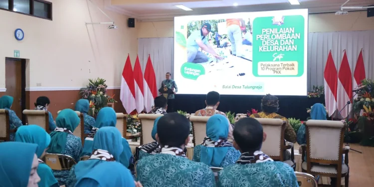 Penilaian lapang oleh Tim Penilai Provinsi Jawa Timur di Desa Tulungrejo, Kota Batu yang masuk nominasi 3 desa terbaik. Foto: Prokopim KWB