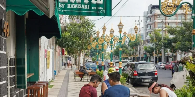 Ilustrasi rekomendasi kafe di Kayutangan Heritage Malang/Foto: instagram.com/tuguhotels