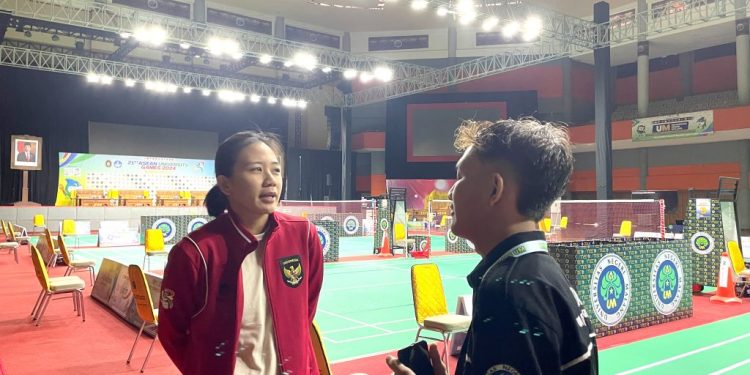 Kesan para atlet Cabor Badminton AUG 2024 yang kagum atmosfer pertandingan di Graha Cakrawala UM/Foto: dok.UM